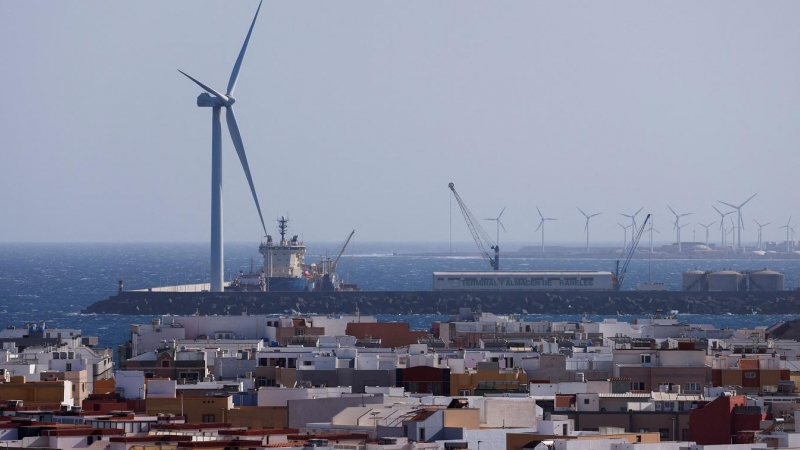 Un aerogenerador de Siemens Gamesa  en el Puerto de Arinaga, en la isla de Gran Canaria. REUTERS/Borja Suarez