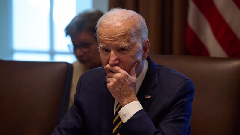 El presidente de los Estados Unidos, Joe Biden, reacciona durante una reunión conjunta con el presidente de Ucrania, Volodymyr Zelensky.