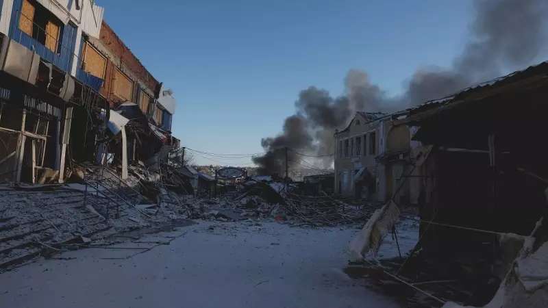 Los estragos de un ataque aéreo ruso a la ciudad ucraniana de Bakhmut, en el Donestk, durante la tregua navideña declarada por Vladímir Putin, a 7 de enero de 2023