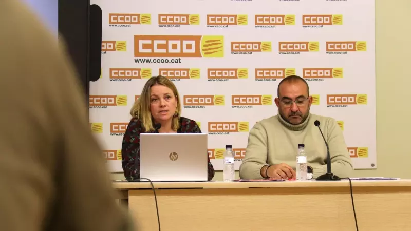 La secretària d'Acció Sindical, Cristina Torre, i el secretari general de CCOO Catalunya, Javier Pacheco, en una roda de premsa aquest dilluns