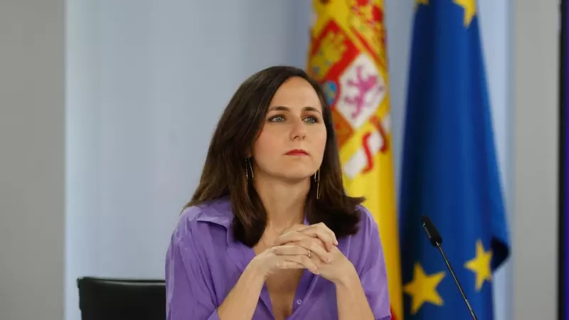 La ministra de Derechos Sociales y Agenda 2030, Ione Belarra, durante la rueda de prensa posterior a la reunión del Consejo de Ministros celebrada este martes en La Moncloa.