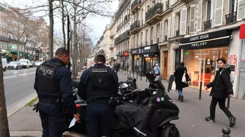 La Policía francesa, antes de la multitudinaria manifestación contra la reforma de las pensiones.