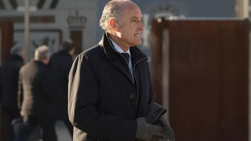 El expresidente de la Generalitat valenciana Francisco Camps a las puertas de la Audiencia Nacional durante la primera jornada del proceso penal el 30 de enero de 2023