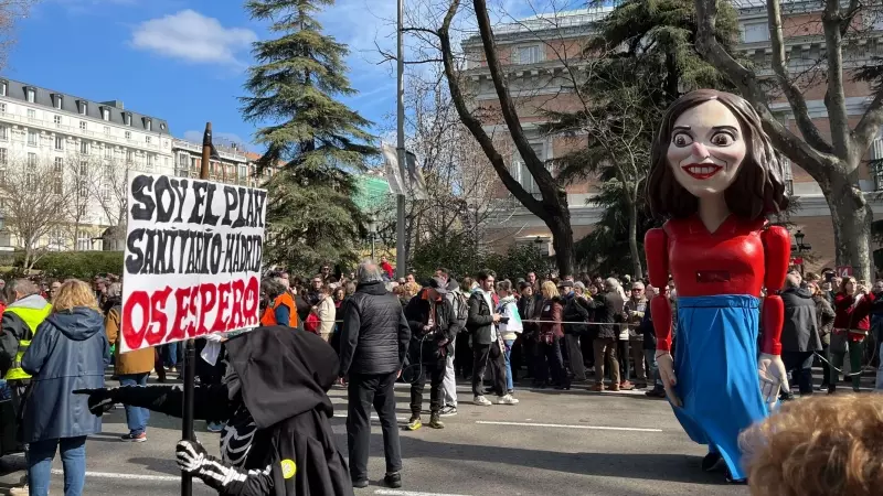 Multitudinaria manifestación en Madrid por la sanidad pública.