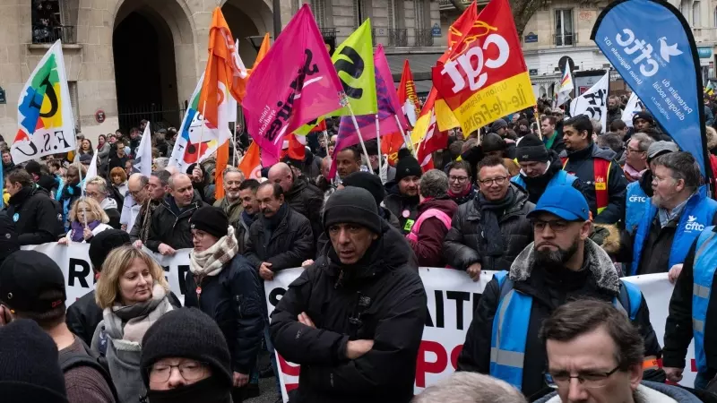 Manifestación el París por la reforma de la pensiones a 07 de marzo de 2023