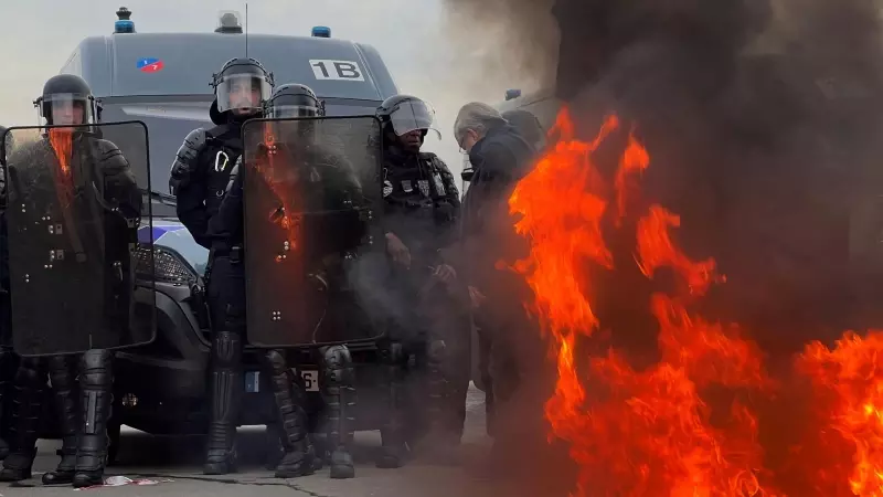 La Policía ha detenido a más de 200 manifestantes por los disturbios en París.