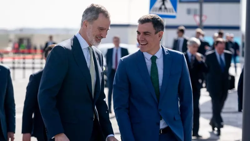 13/03/2023.- Felipe VI y el presidente del Gobierno, Pedro Sánchez, durante un acto conmemorativo. A. Pérez Meca / Europa Press