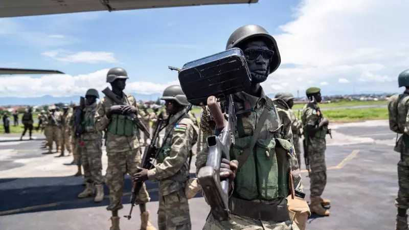Un grupo de militares sudaneses desplegados en el Aeropuerto Internacional de Goma, en el este de la República Democrática del Congo, a 2 de abril de 2023.