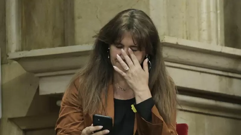La ex presidenta del Parlament, Laura Borràs, acudió este 3 de mayo de 2023 a la sesión de control celebrada en el pleno del Parlamento catalán.