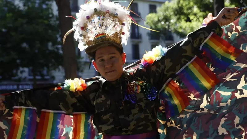 Una persona participa en la marcha del Orgullo LGBTI 2023 este sábado, en Madrid.