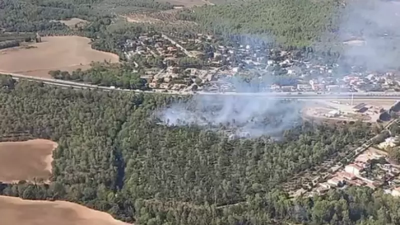 1-8-2023 El foc a Mont-roig del Camp ha començat als afores de la urbanització el Casalot