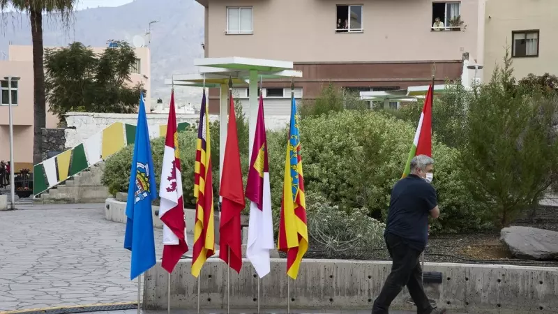 banderas de comunidades autónomas