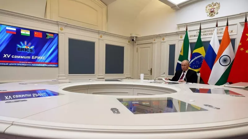 El presidente de Rusia, Vladimir Putin, durante su intervención por videoconferencia en segunda jornada de la cumbre de los BRICS, en Johannesburgo (Sudáfrica).  REUTERS/Sputnik/Mikhail Klimentyev/Kremlin