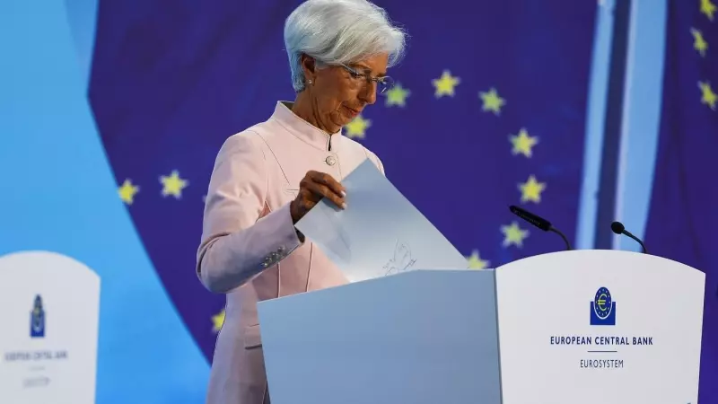 La presidenta del BCE, Christine Lagarde, durante la rueda de prensa tras la reunión del Consejo de Gobierno de la entidad en la que se ha acordado subir los tipos de interés hasa el 4,5%, en su sede en Fráncfort. REUTERS/Wolfgang Rattay