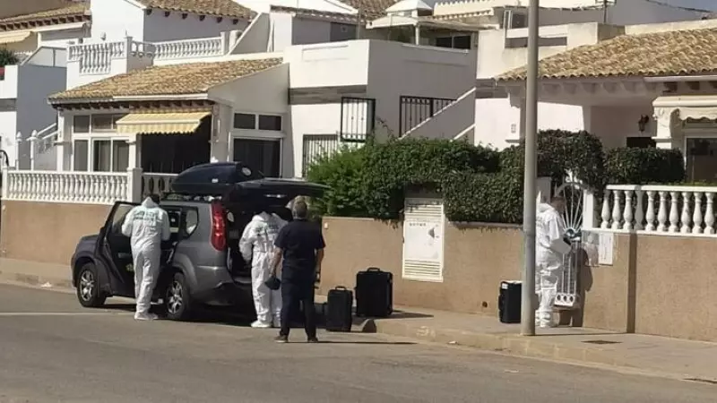 15/09/2023 - Un hombre de 82 años ha sido detenido por el presunto asesinato de su mujer, de 76, en una vivienda de Orihuela, Alacant.