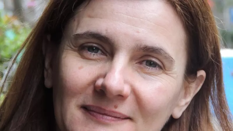 La nova directora de la revista 'L'Avenç', l'escriptora i tradutora Simona Škrabec