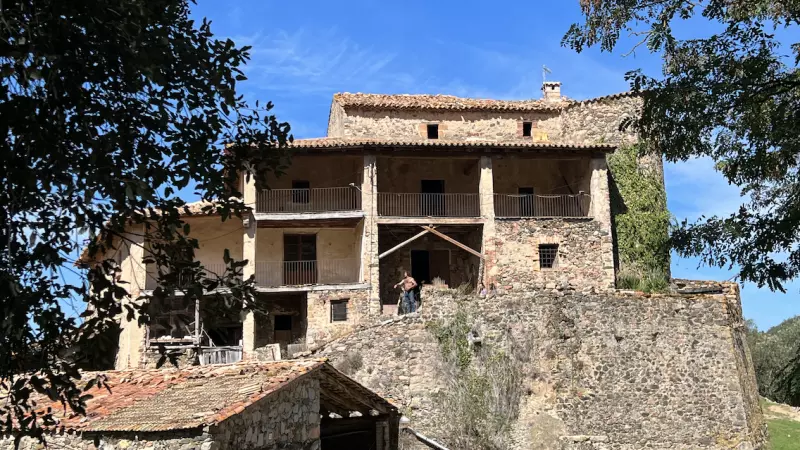 29-9-2023 Vista general de la Sala, la masia de Viladrau on va néixer el bandoler Serrallonga