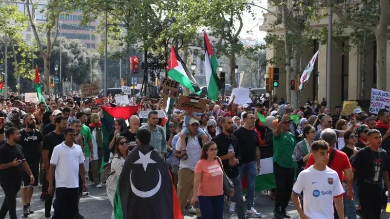 14/10/2023 - La manifestació d'aquest dissabte a Barcelona en suport de Palestina.