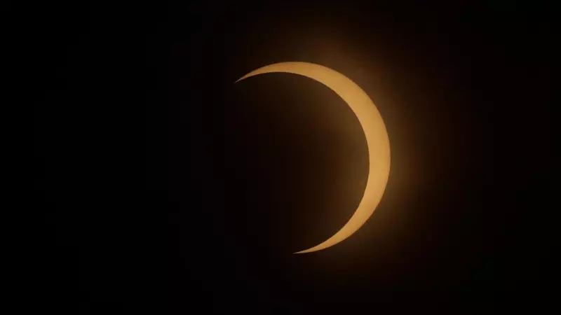 Fotografía del eclipse solar anular hoy, desde la provincia de Cocle (Panamá).