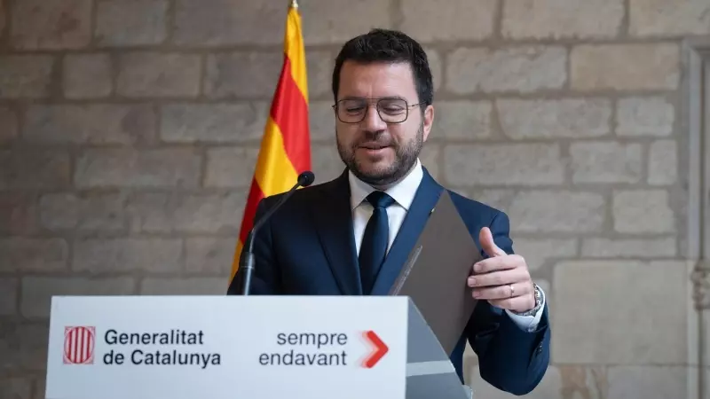16/10/2023 - El presidente de la Generalitat, Pere Aragonès, durante una rueda de prensa tras la reunión del Govern para valorar el informe para pactar un referéndum de autodeterminación.