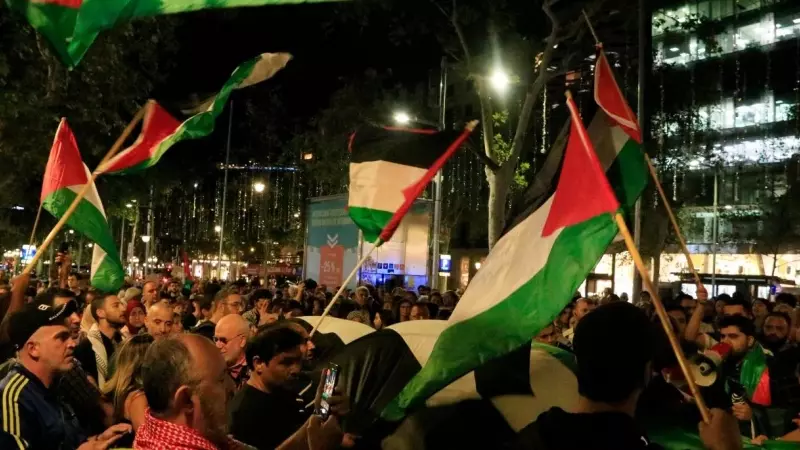 18/10/2023 - La manifestació en suport de Palestina i en contra dels atacs d'Israel a Gaza d'aquest dimecres a Barcelona.