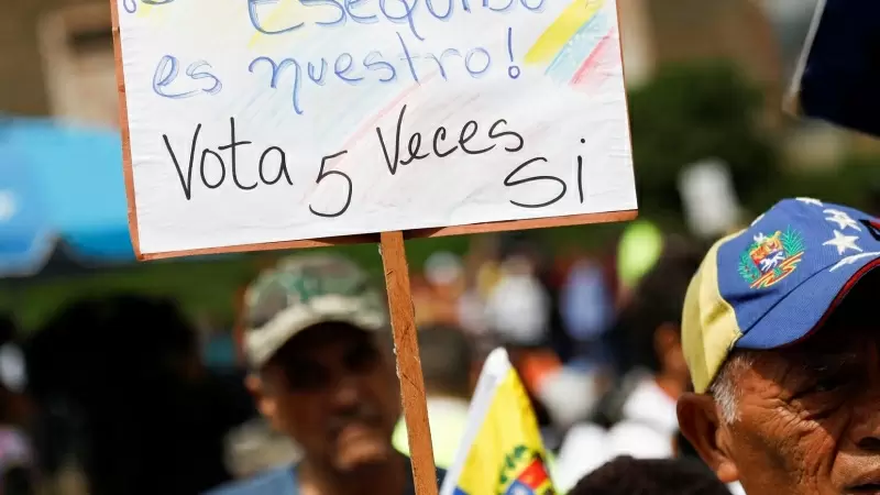 Manifestación en apoyo al voto a favor del control de Venezuela en el Esequibo en el referéndum del 3 de diciembre, en Caracas, a 15 de noviembre de 2023.