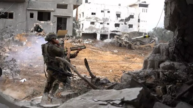 El Ejército israelí realiza maniobras terrestres en Gaza, a 14 de diciembre de 2023.