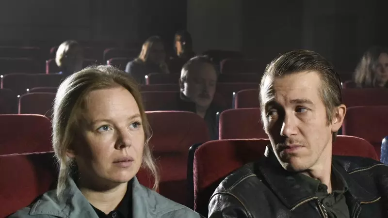 Alma Pöysti y Jussi Vatanen son los protagonistas de 'Fallen Leaves'.