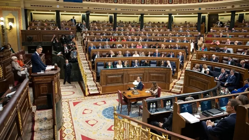 27/12/23- El presidente del Gobierno, Pedro Sánchez, se dirige a la cámara durante su última sesión de investidura en una fotografía del 16 de octubre de 2023.