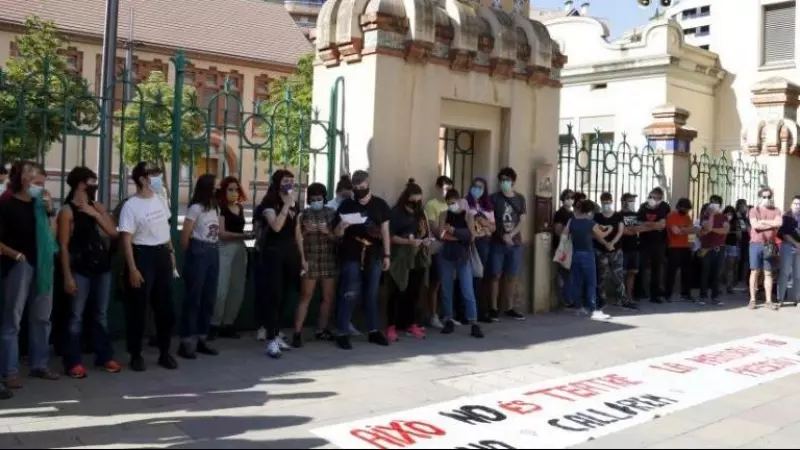 19/1/24 - Imagen de archivo de una concentración en Lleida contra los abusos sexuales que denunciaron alumnas del Aula de Teatre de Lleida.