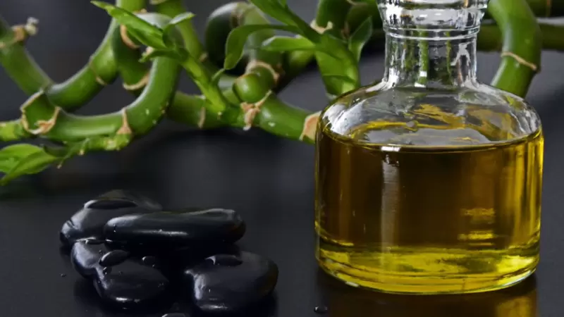 Los precios prohibitivos del aceite de oliva obligan a miles de familias a modificar su consumo.