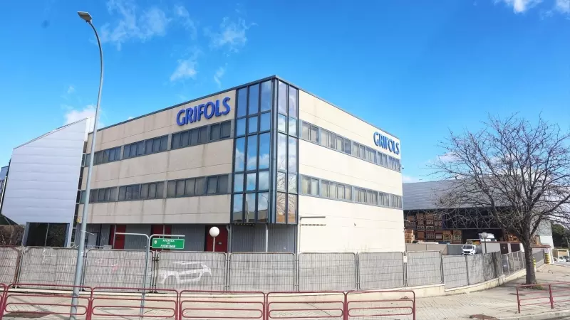 Fachada de la sede de Grifols, a 9 de marzo de 2023, en Coslada (Madrid).
