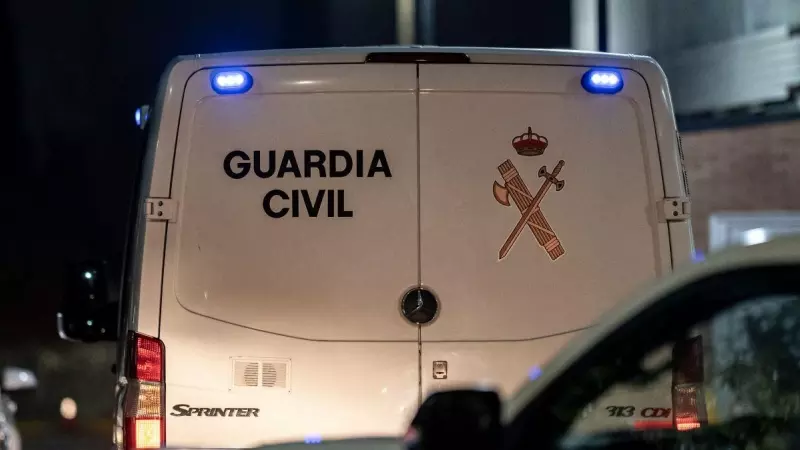 El furgón con el detenido sale del Acuartelamiento de Rivas, a 22 de enero de 2024, en Rivas-Vaciamadrid, Madrid.