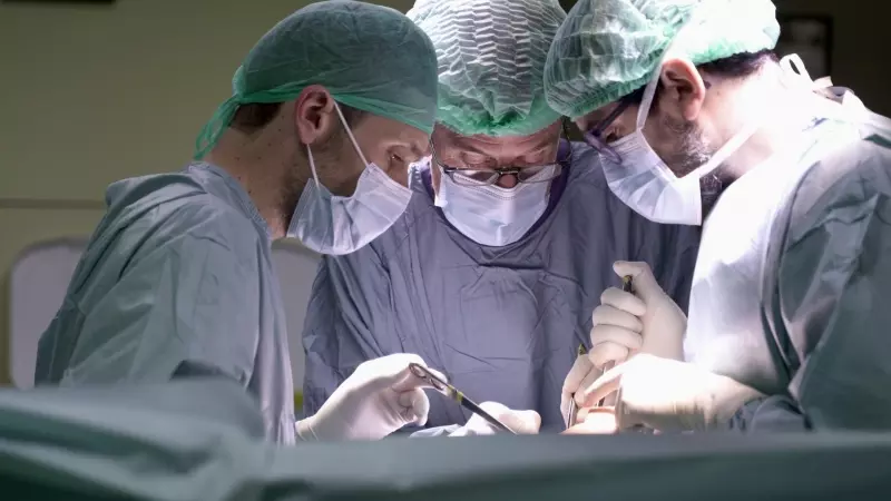 Operació de pròtesi de genoll a l'Hospital de Viladecans