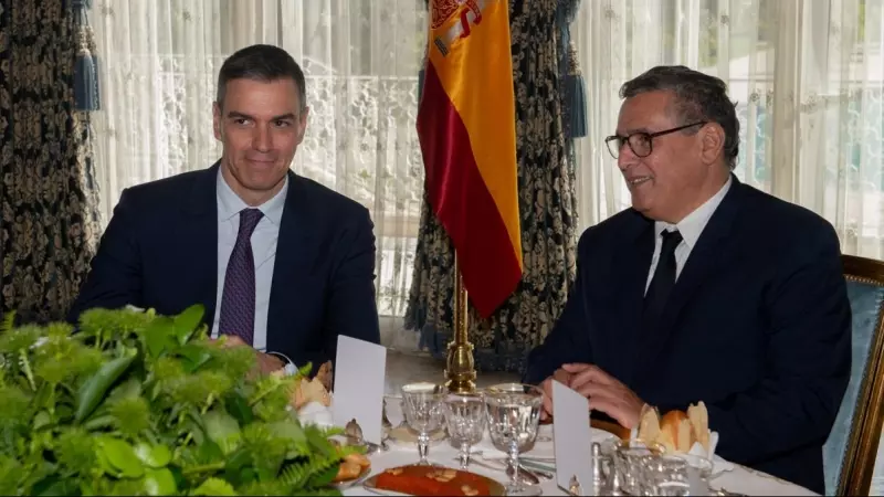 Pedro Sánchez junto al primer ministro de Marruecos