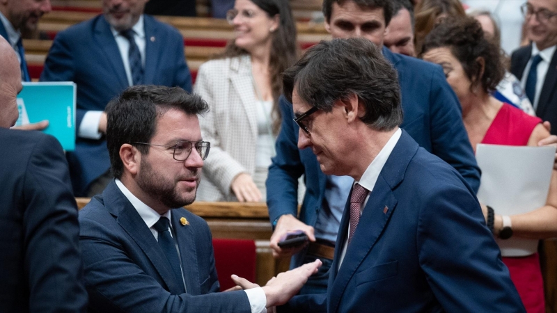 El president de la Generalitat de Catalunya, Pere Aragonès y el líder del PSC, Salvador Illa.