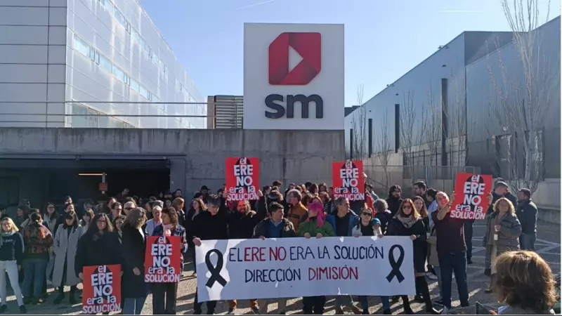 29/2/24 - Imagen de los paros convocados por los trabajadores de la editorial SM en Boadilla del Monte (Madrid), en los que reclaman que 'el ERE no era la solución'.