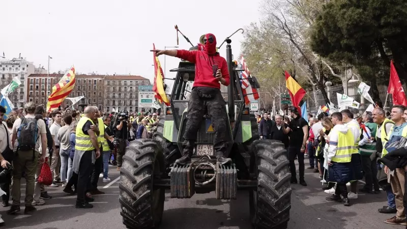 Imágenes de la tractorada de protesta en Madrid a día 17-03-2024