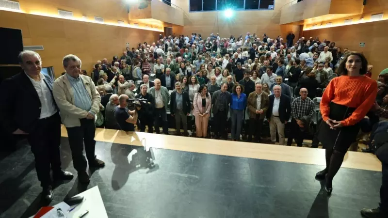 Acto de presentación en Sevilla de la Plataforma Andaluza por la Mayoría Social.