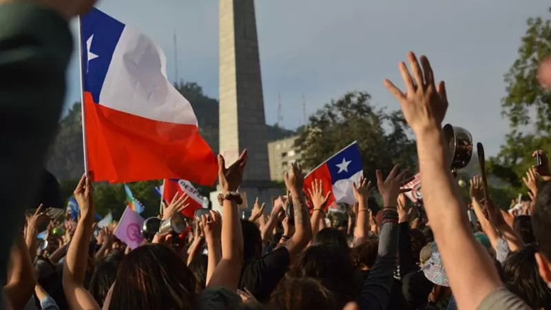 1/4/24 Manifestaciones en las calles del centro de Santiago de Chile para pedir una nueva carta magna y asamblea constituyente.