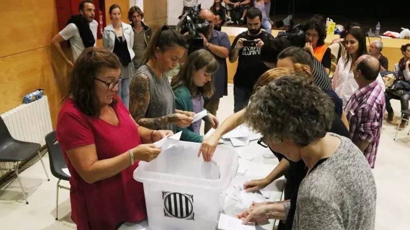 01/10/2017 - Recompte de vots del referèndum de l'1-O a Tarragona, en una imatge d'arxiu.