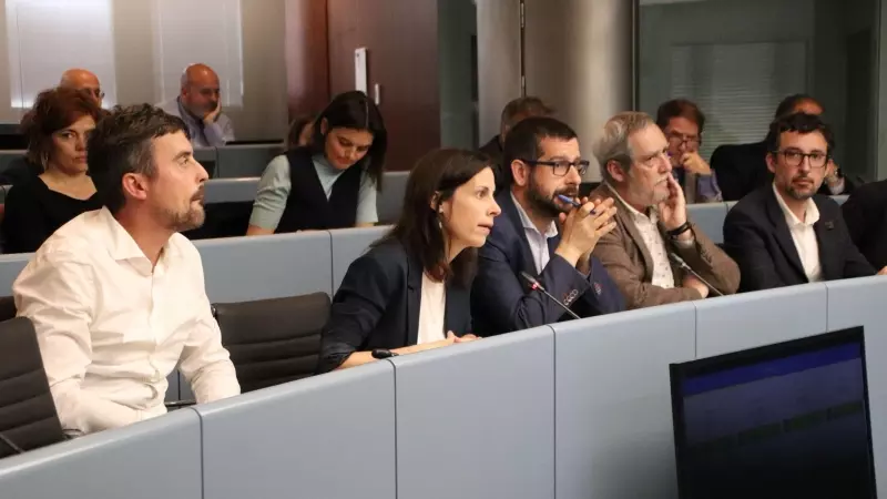 Regidors de BComú, ERC i el PP a la Comissió de Presidència de l'Ajuntament