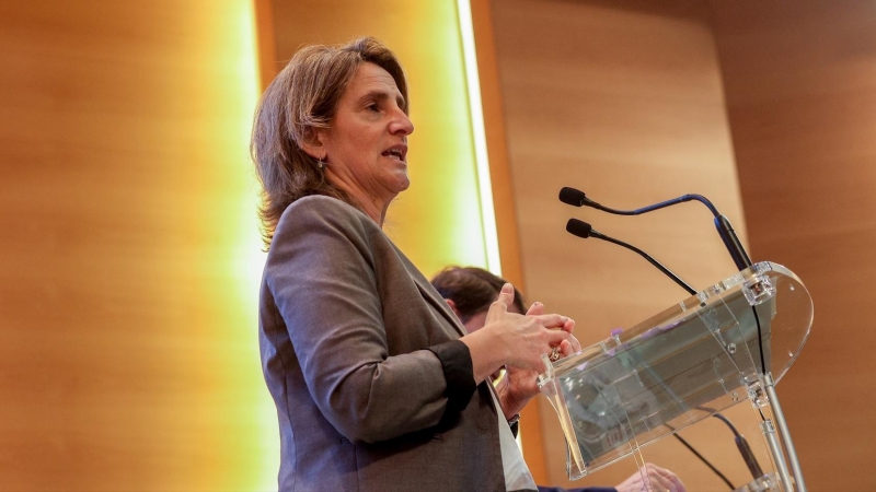 Teresa Ribera durante una rueda de prensa en el Ministerio de Transición Ecológica y Reto Demográfico, a 11 de abril de 2024.