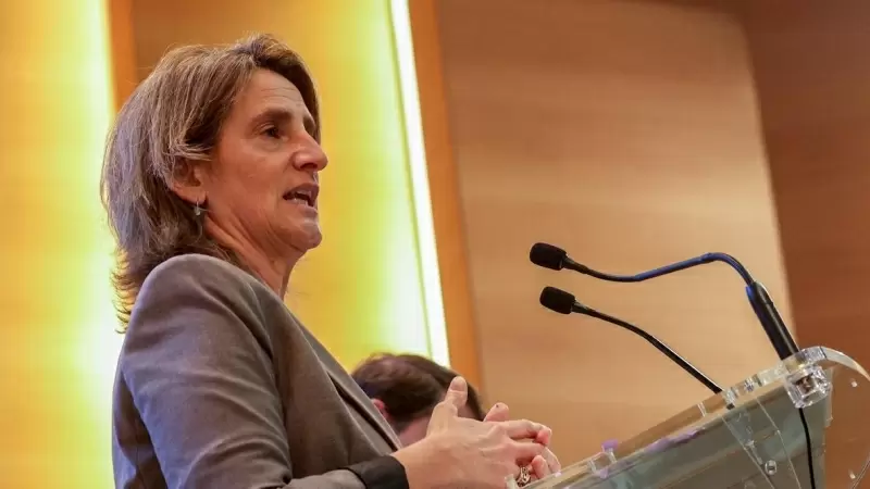 Teresa Ribera durante una rueda de prensa en el Ministerio de Transición Ecológica y Reto Demográfico, a 11 de abril de 2024.