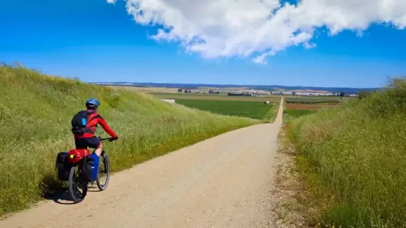 Tres rutas Eurovelo para hacer esta primavera en España