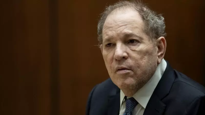 El ex productor de cine Harvey Weinstein comparece en la corte en el Centro de Justicia Criminal Clara Shortridge Foltz en Los Ángeles, California, el 4 de octubre de 2022.