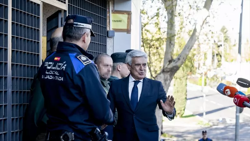 El expresidente interino y ahora candidato a la presidencia de la Real Federación Española de Fútbol (RFEF), Pedro Rocha, a su llegada al Juzgado de Primera Instancia e Instrucción Número 4 de Majadahonda, a 12 de abril de 2024, en Majadahonda, Madrid (Es