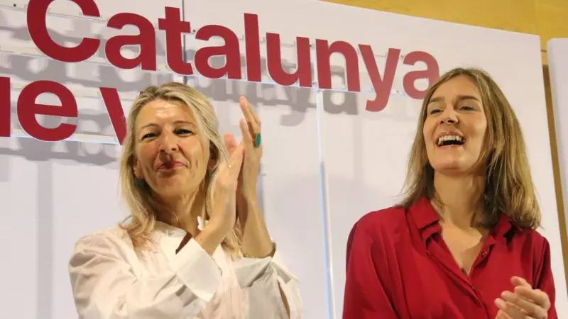 La vicepresidenta del Govern espanyol, Yolanda Díaz, al costat de la candidata de Comuns Sumar, Jéssica Albiach.