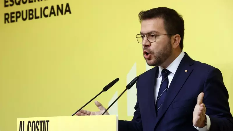 El president de la Generalitat, Pere Aragonès, durante la rueda de prensa que en la sede del partido, en Barcelona, a 29 de abril de 2024.