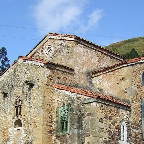 San Miguel de Lillo. WIKIPEDIA